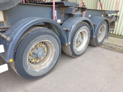 2004 Dennison Triaxle Sliding Skeletal Trailer - 4