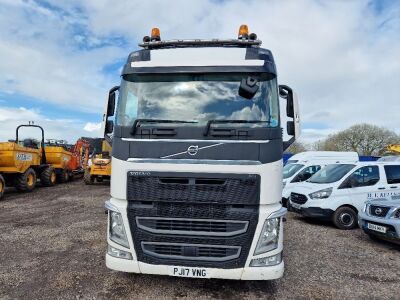 2017 Volvo FH460 6x2 Mini Mid Lift Tractor Unit - 2