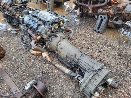 Mercedes V8 Diesel Engine & Gearbox