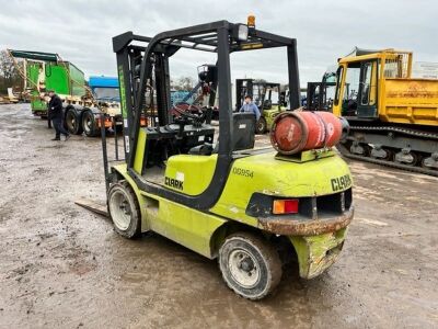 1997 Clark / Samsung SF30L Gas Forklift - 2