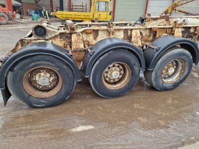 2000 General Trailers Triaxle Hook Loader Trailer - 8