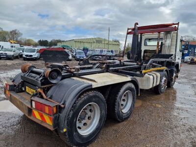 2005 Volvo FM12 340 8x4 Hook Loader - 2