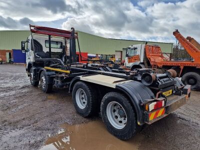 2005 Volvo FM12 340 8x4 Hook Loader - 3