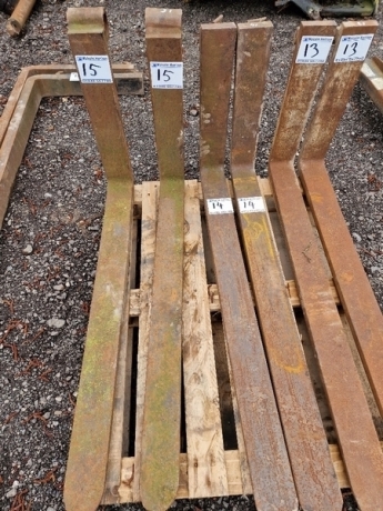 1x Set of Pallet Forks