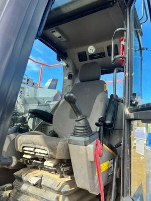 2018 Volvo ECR145EL Excavator - 13