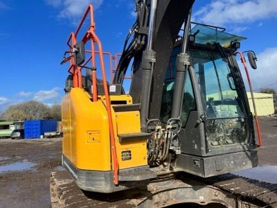 2018 Volvo ECR145EL Excavator - 16