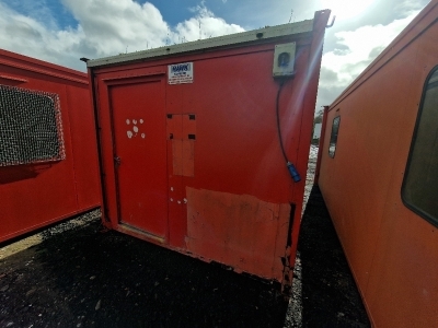 16ft x 9ft Jack Leg Anti Vandal Site Toilet Block - 4