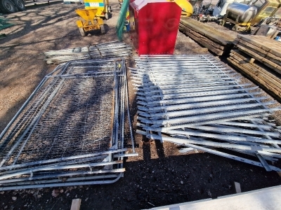 Quantity of Palisade Fence Panels, Uprights + Quantity of Temporary Fence Panels - 2