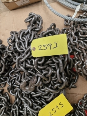 2 4m Long x 10mm Lashing Chain 