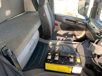 2019 Scania P410 8x4 Hook Loader - 18
