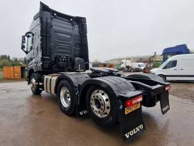 2017 Volvo FH16 750 Globetrotter Rear Lift Tractor Unit - 5