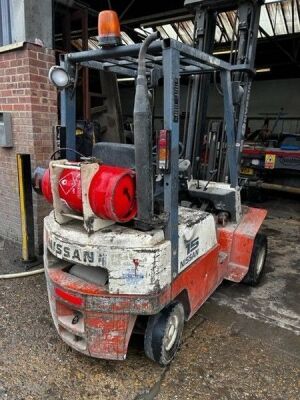 Nissan 15 Gas Fork Lift Truck - 2