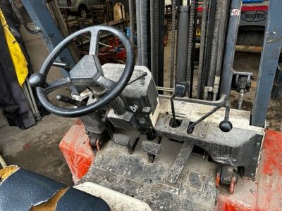 Nissan 15 Gas Fork Lift Truck - 4