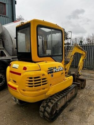 2005 Komatsu PC20R-8 Mini Digger - 4