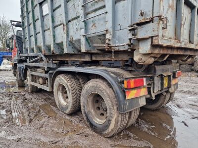 2009 Volvo FM380 8x4 Hook Loader - 20