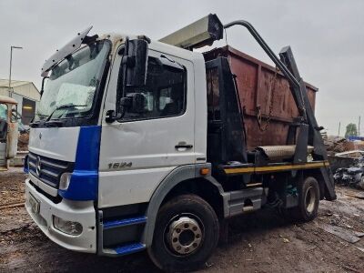 2011 Mercedes 1524 4x2 Telescopic Skip Loader - 2