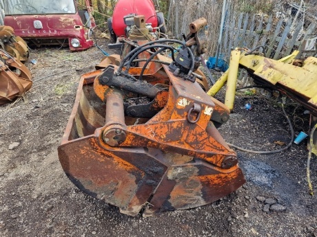 Rotating Clam Shell Bucket