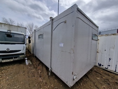 20ft x 10ft Jack Leg Toilet Block