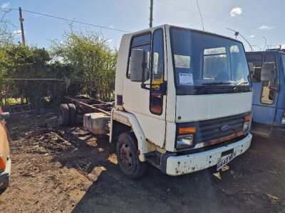 Ford Cargo 0813 4x2 Chassis Cab - 2