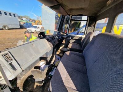 Ford Cargo 0813 4x2 Chassis Cab - 13