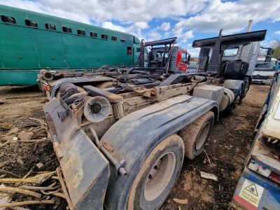 2001 Volvo FM12 8x4 Hook Loader - 5