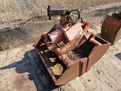 Atlas Rotating Clamshell Bucket