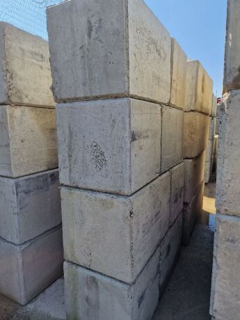 8x Concrete Lego Blocks