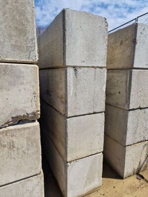 4x Concrete Lego Blocks