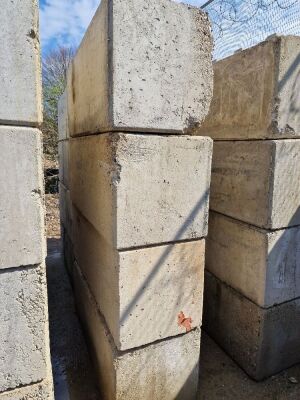 4x Concrete Lego Blocks