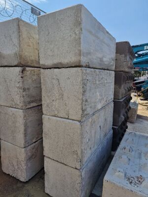 4x Concrete Lego Blocks