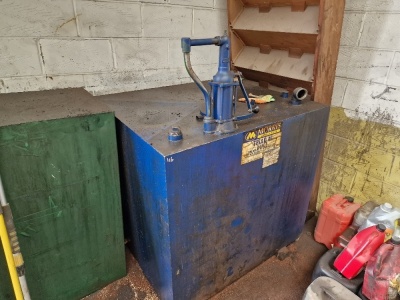 Steel Oil Tank & Hand Pump