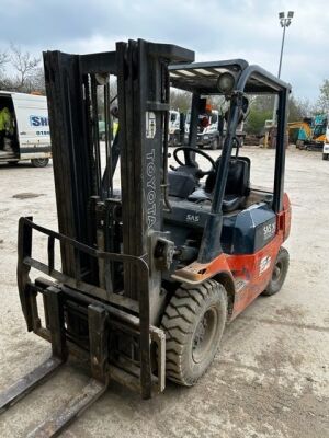 2002 Toyota 25 Forklift - 2