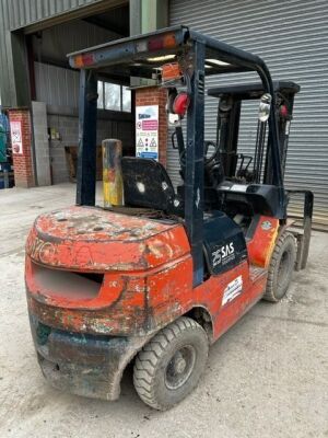 2002 Toyota 25 Forklift - 4