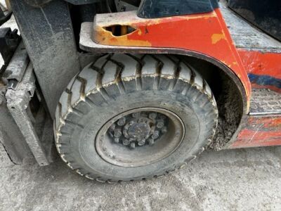 2002 Toyota 25 Forklift - 9