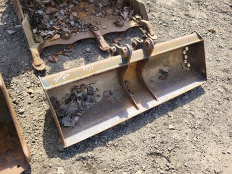 CAT 3ft Ditching Bucket