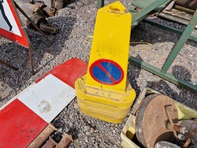 Qty of Signs, Cones, 6 x Manhole Covers, Pipe Bungs + Small Acro Props - 4