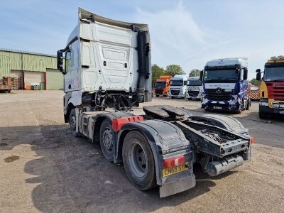 2015 Mercedes Actros 6x2 Mid Lift Tractor Unit - 3