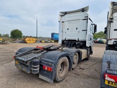 2015 Mercedes Actros 6x2 Mid Lift Tractor Unit - 3