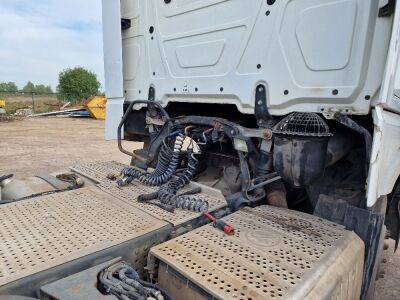 2015 Mercedes Actros 6x2 Mid Lift Tractor Unit - 15