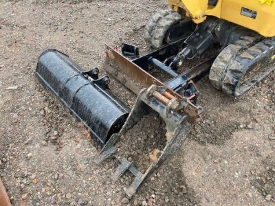 2018 CAT 301.7D CR Excavator  - 7