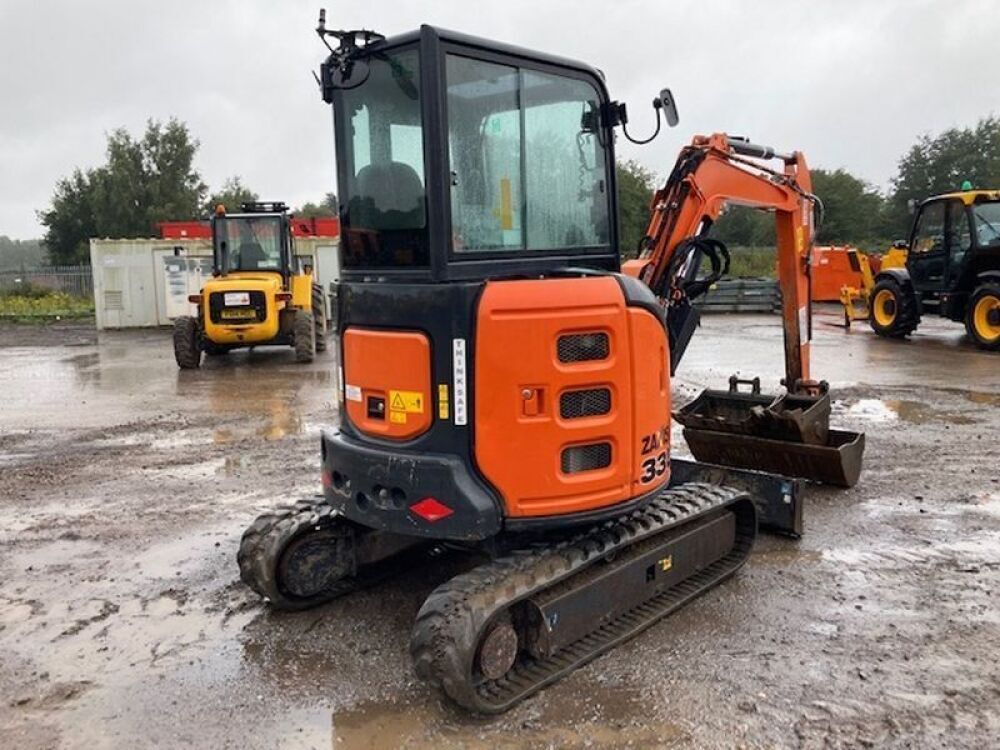 2017 Hitachi ZX33U-5A CLR Mini Digger | Malcolm Harrison