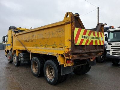 2007 Volvo FM13 8x4 Bulk Tipper - 3