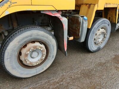 2007 Volvo FM13 8x4 Bulk Tipper - 9