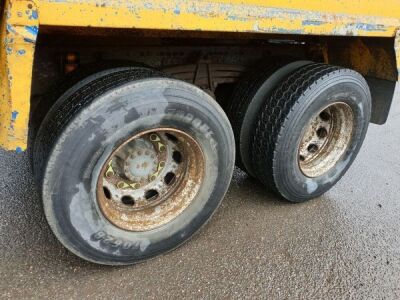 2007 Volvo FM13 8x4 Bulk Tipper - 10