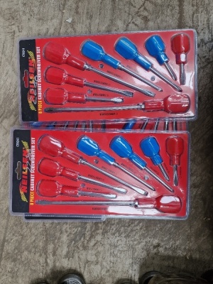 4 x Set of Screw Drivers 