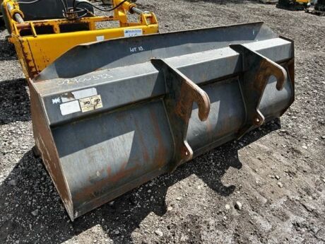 7ft 6" Case Wheeled Loader Bucket