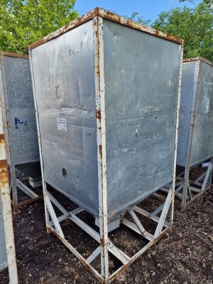 Plastic Pellet Bins / Grain Bins 