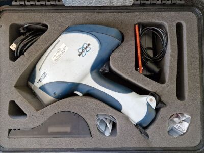 Bruker S1 Titan 200 Handheld Spectrometer - 4