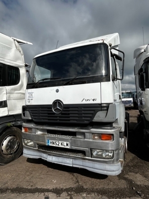 2002 Mercedes Axor 1840 4x2 Tractor Unit - 2