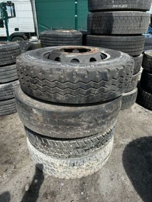 4x 11.00/22.5 Tyres & Rims